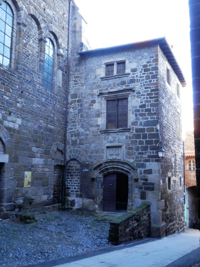 Chambres d'hôtes La Prévôté - Ancien couvent contre la Cathédrale Le Puy-en-Velay Exterior foto
